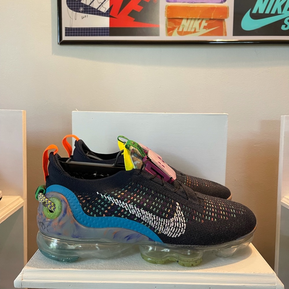 Sz 8.5 Nike air vapormax flyknit 2021 men